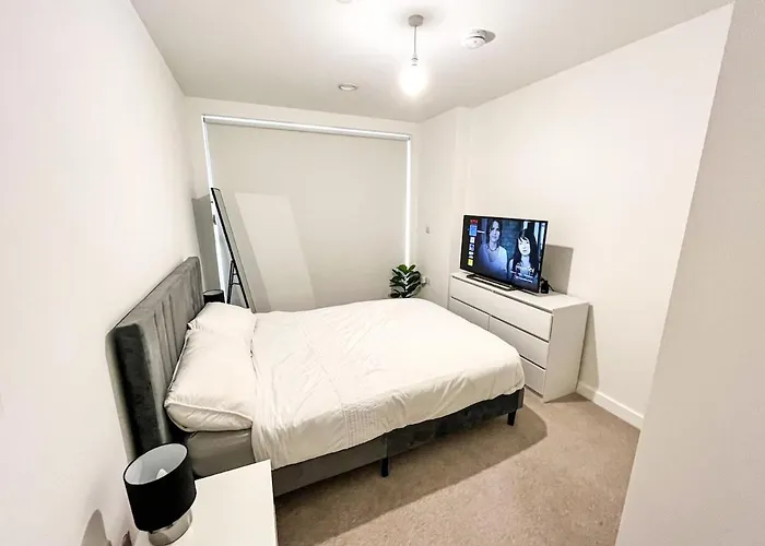 Kins Place, Beautiful 1 Bedroom Apartment Near London City Airport